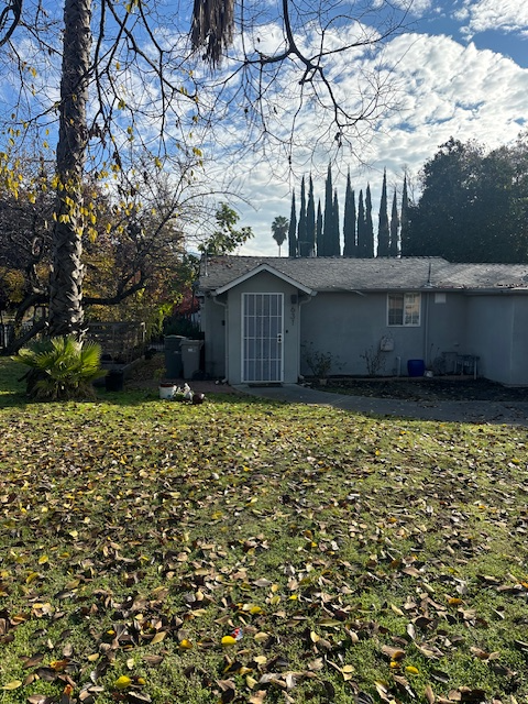 631 F St in West Sacramento, CA - Building Photo