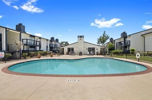 10101 Forum Park Dr in Houston, TX - Building Photo