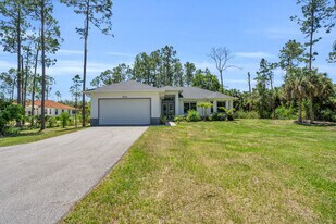 3262 10th Ave SE in Naples, FL - Building Photo