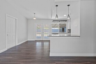 504 Seminole Dr in Austin, TX - Building Photo - Building Photo