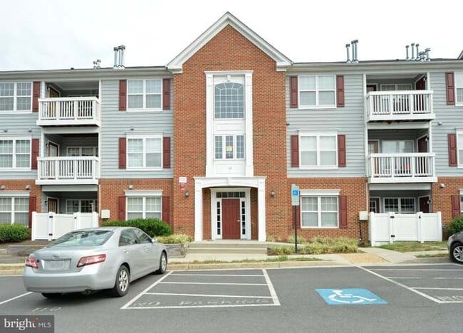 property at 511 Constellation Sq SE