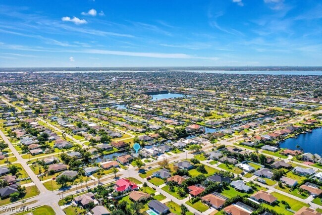 4407 Pelican Blvd in Cape Coral, FL - Building Photo - Building Photo