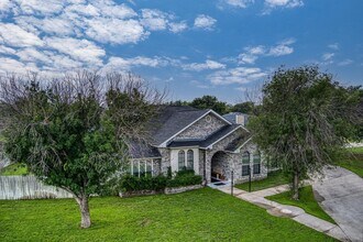 227 Foster Cir in Del Rio, TX - Building Photo - Building Photo