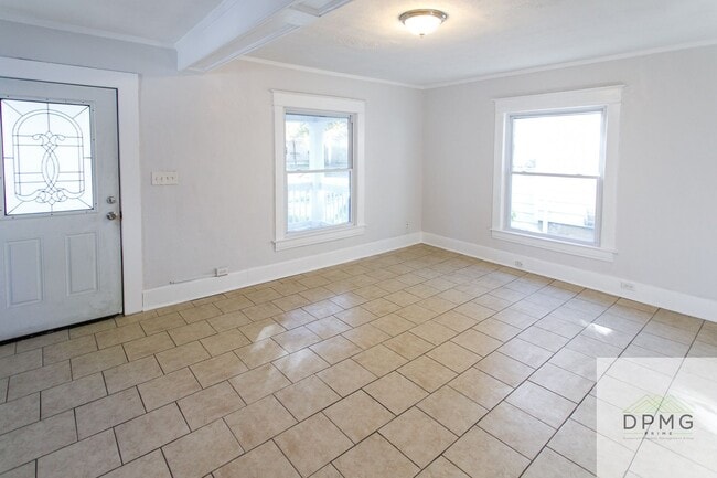 property at 304 S Magnolia Ave