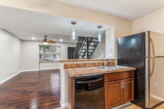 5161 Singleton Dr in Hilliard, OH - Building Photo - Building Photo