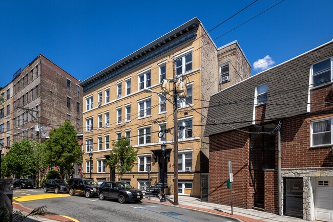 315-317 Mountain Rd in Union City, NJ - Building Photo - Building Photo