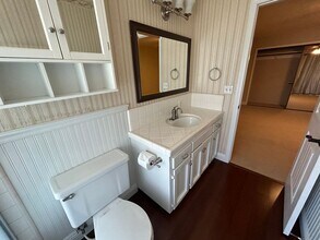 1216 W Whispering Pnes Ct in Visalia, CA - Building Photo - Building Photo