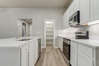 1630 143rd St in Lubbock, TX - Building Photo - Building Photo