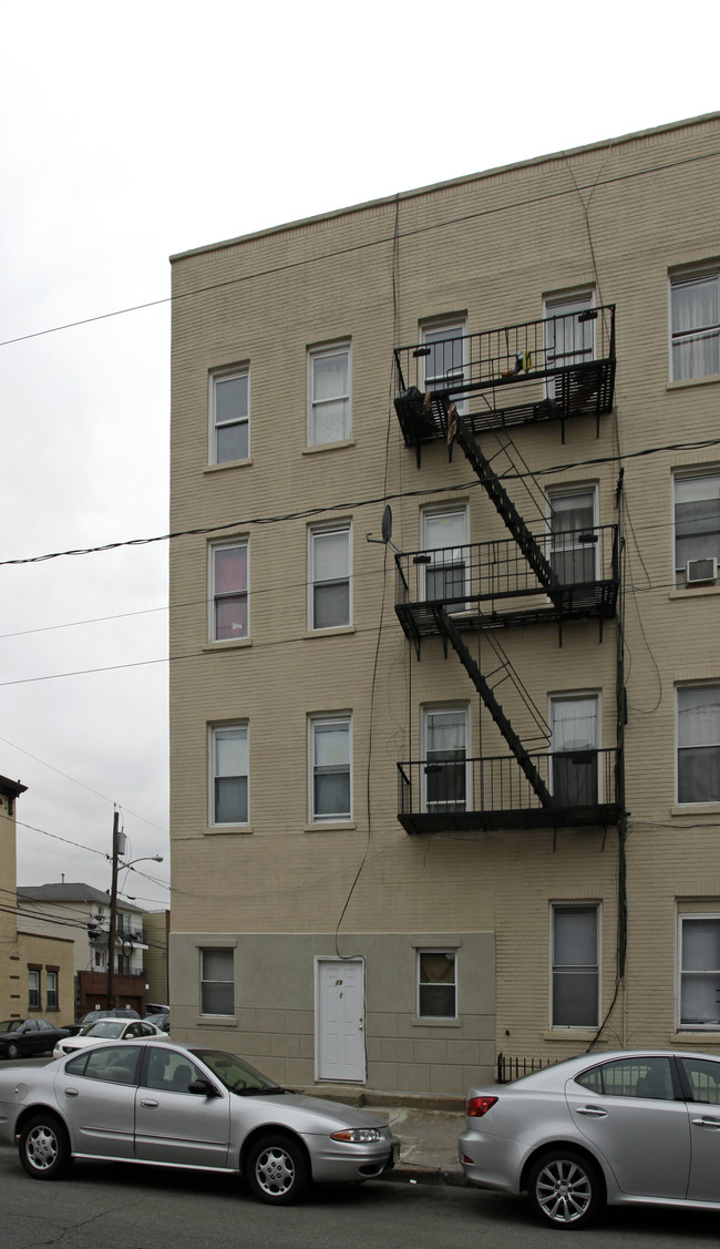 29 Concord St in Jersey City, NJ - Foto de edificio - Building Photo