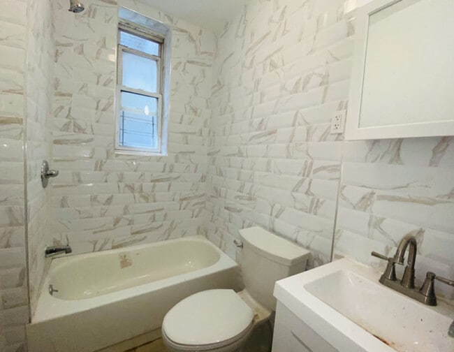 273 Sumpter St, Unit 2