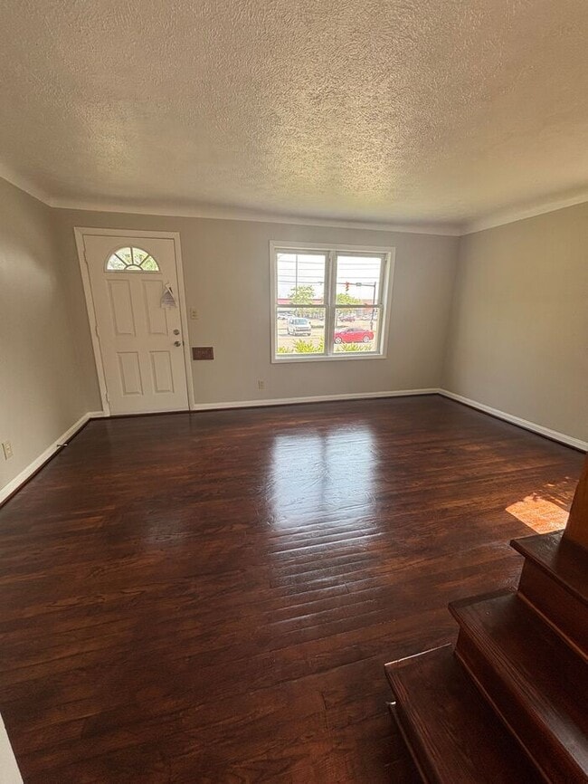 21203 Libby Rd in Maple Heights, OH - Building Photo - Building Photo