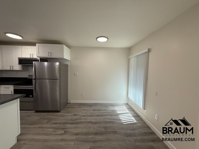 5611 Fulcher Ave, Unit 3 in Los Angeles, CA - Foto de edificio - Building Photo