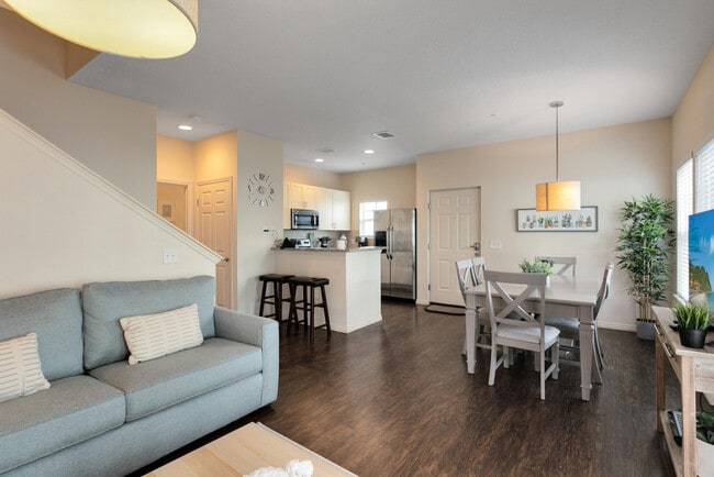 5364 Diplomat Ct in Kissimmee, FL - Building Photo - Building Photo