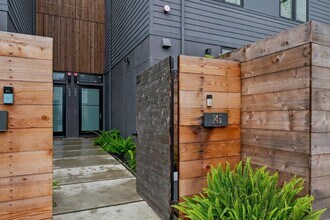 745 Apgar St in Oakland, CA - Building Photo - Building Photo