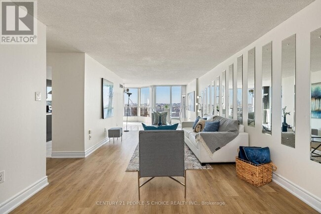 3 Rowntree Rd in Toronto, ON - Building Photo - Building Photo