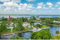 1947 NW Palmetto Terrace in Stuart, FL - Foto de edificio - Building Photo