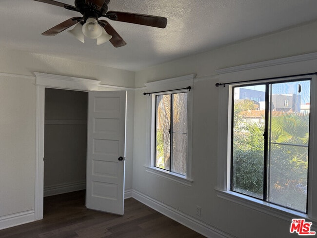 1206 W 36th St in Los Angeles, CA - Building Photo - Building Photo