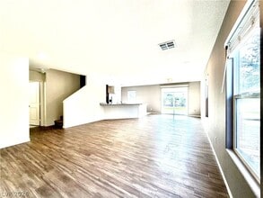 7223 W Pazienza Ave in Las Vegas, NV - Building Photo - Building Photo