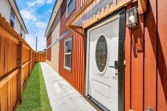 2322 Wavell St in Houston, TX - Building Photo - Building Photo