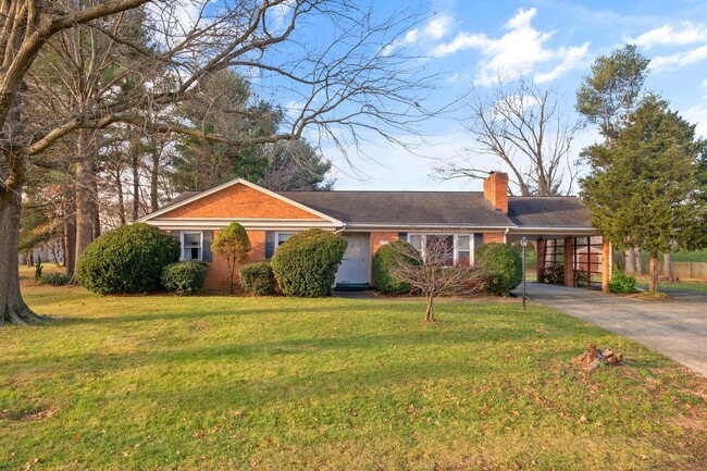 123 S SandStone Ln in Bridgewater, VA - Building Photo - Building Photo