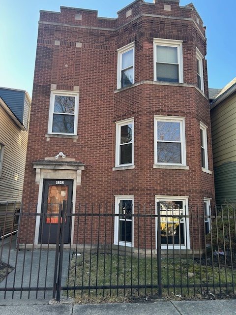 4343 W Crystal St in Chicago, IL - Foto de edificio