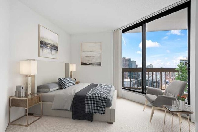 property at 829 N Dearborn St