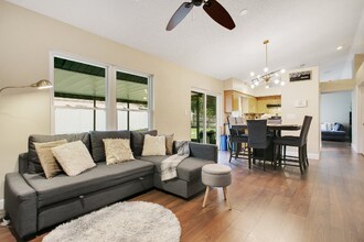 292 Baywest Neighbors Cir in Orlando, FL - Building Photo - Building Photo