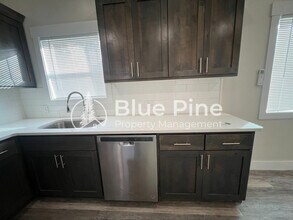 323 Gladstone St in Idaho Falls, ID - Foto de edificio - Building Photo