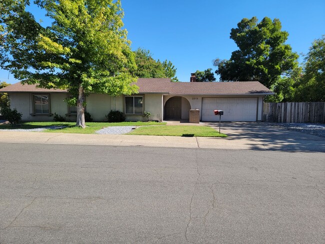 property at 2015 Quartz Way