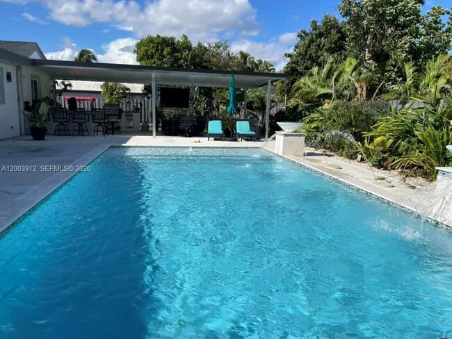 15551 SW 155th Ave in Miami, FL - Building Photo - Building Photo