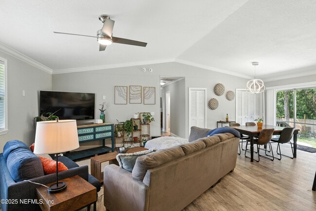 706 Estates Cove Rd in Jacksonville, FL - Building Photo - Building Photo