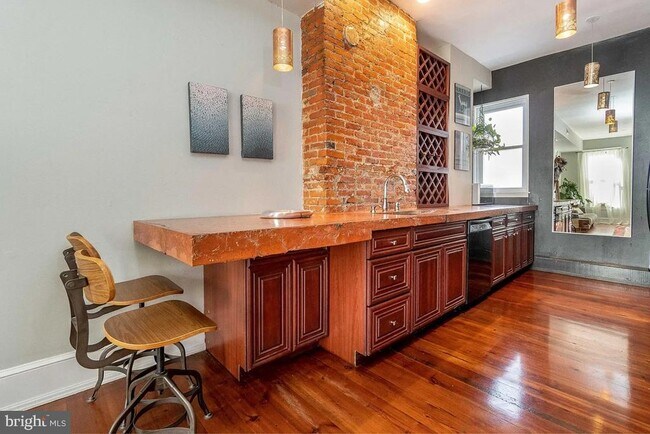 1607 South St in Philadelphia, PA - Building Photo - Building Photo