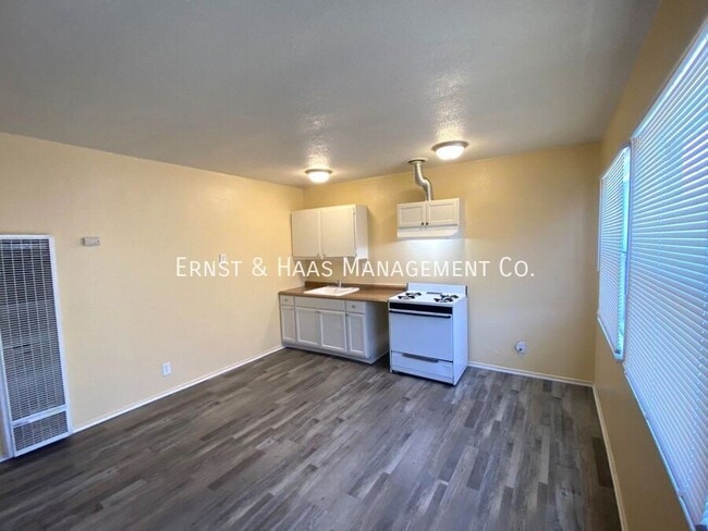 13812 S Avalon Blvd in Los Angeles, CA - Building Photo - Building Photo
