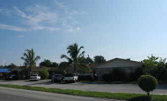 2901 SW 68th Ter in Miramar, FL - Building Photo