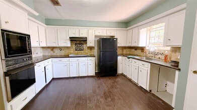 9518 Langdon Ln in Houston, TX - Building Photo - Building Photo