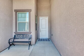 715 Alpine Wy in Madera, CA - Building Photo - Building Photo