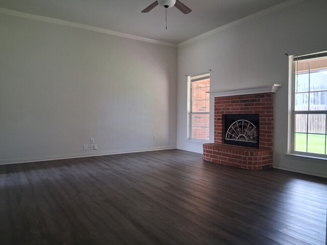 1016 Brookhaven in Royse City, TX - Foto de edificio - Building Photo