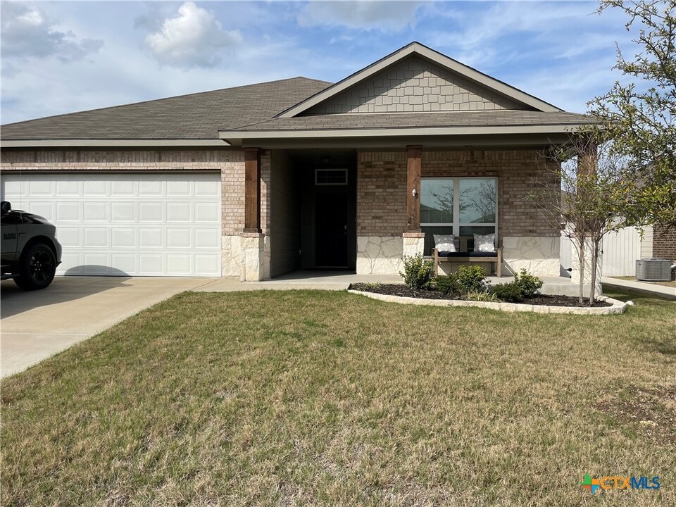 7220 Rosado Dr in Temple, TX - Building Photo