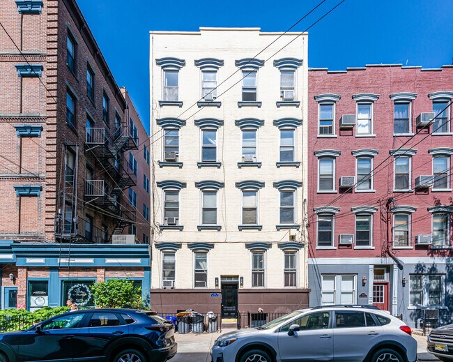 106 Willow Ave in Hoboken, NJ - Foto de edificio - Building Photo