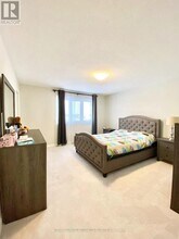 1045 Speedvale Ct in Ottawa, ON - Building Photo - Building Photo