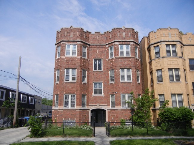 8244 S Vernon Ave in Chicago, IL - Building Photo - Other