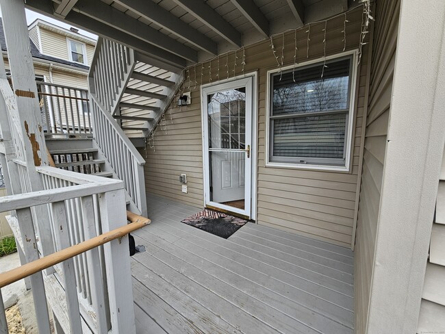 59 Harbor St in Stamford, CT - Foto de edificio - Building Photo