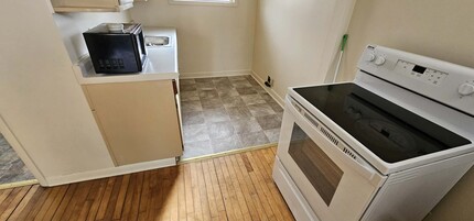 1302 S 15th St in Manitowoc, WI - Building Photo - Building Photo