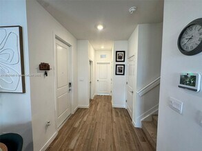 142 NE 14th St in Homestead, FL - Building Photo - Building Photo