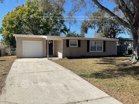 8856 67th St in Pinellas Park, FL - Building Photo