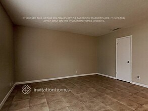 512 E Hilda Dr in Brandon, FL - Building Photo - Building Photo