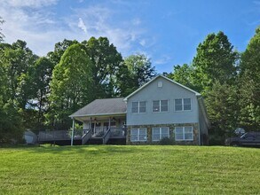 416 Harrington Hollow Rd in Bluff City, TN - Building Photo - Building Photo