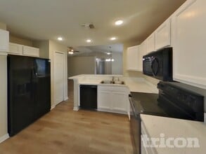 6534 Covewood Dr in Spring Hill, FL - Building Photo - Building Photo