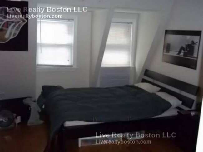 15 Farrington Ave, Unit #1 in Boston, MA - Building Photo - Building Photo