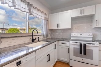2012 S Federal Hwy in Boynton Beach, FL - Building Photo - Building Photo